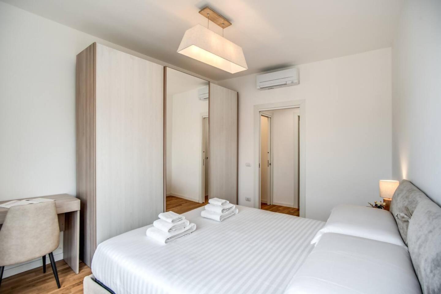 Naos Suite Close Popolo Square Roma Exterior foto
